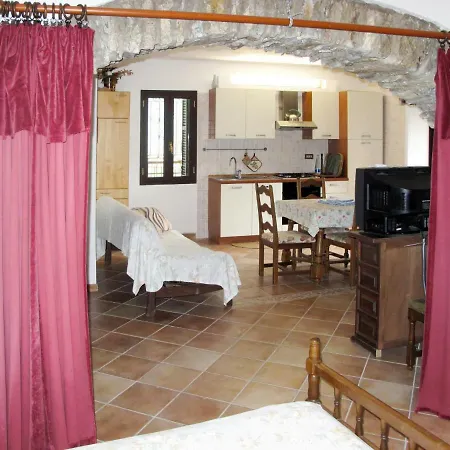 Locazione Turistica Elena Nyaraló Ville San Sebastiano