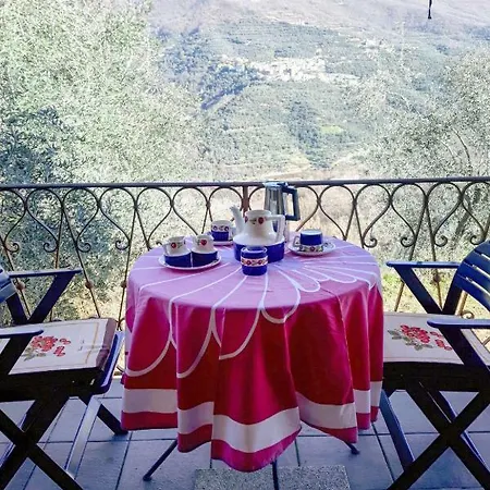 Locazione Turistica Elena Nyaraló *